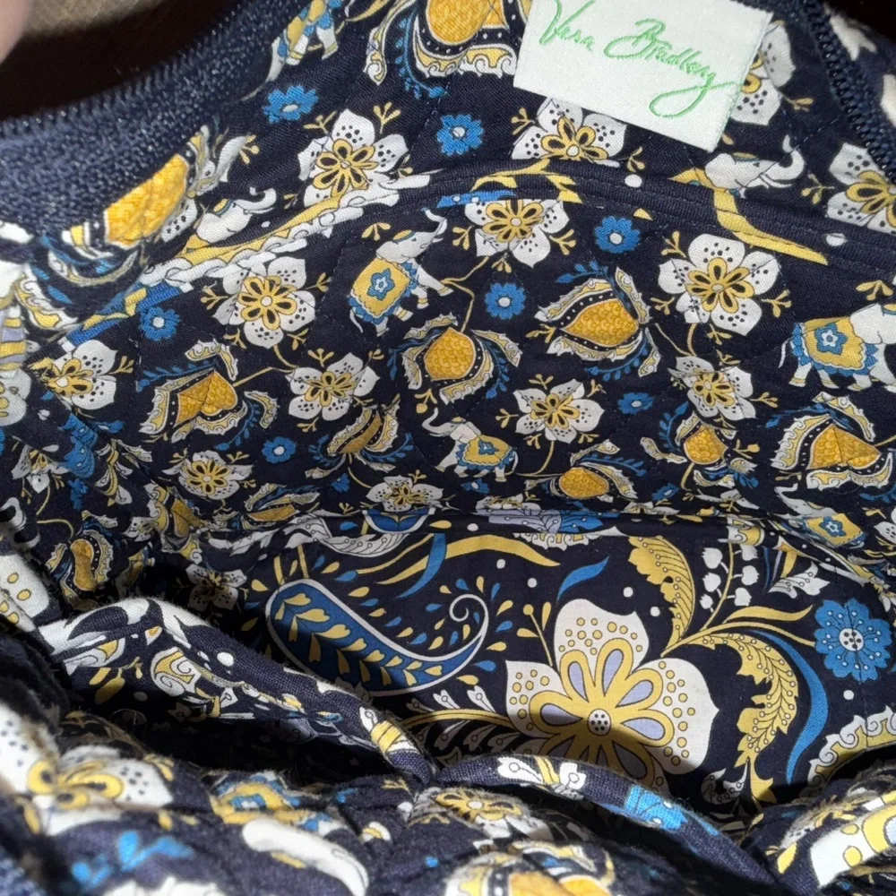 Vera Bradley on the go Ellie - Picture 4 of 6